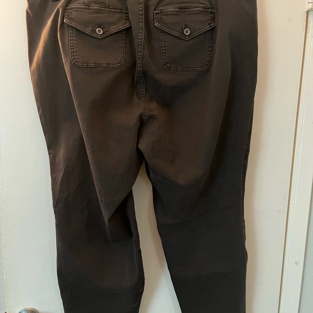 Torrid Dark Gray Capris - Picture 2 of 4